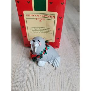 Hallmark 1988 Jolly walrus ornament Xmas vintage